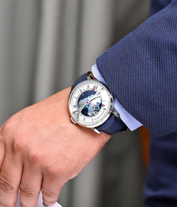 Arnold & Son Globetrotter 